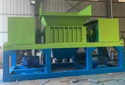 स्क्रैप धातु प्रसंस्करण के लिए दो शाफ्ट बहुत तकलीफ