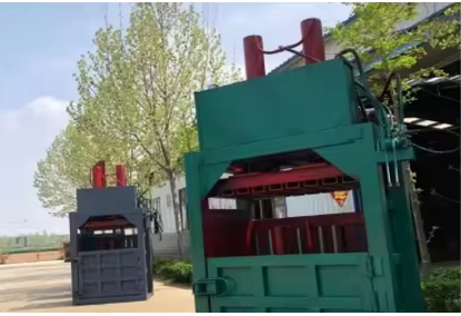 स्क्रैप धातु और अपशिष्ट के लिए हाइड्रोलिक प्रेस